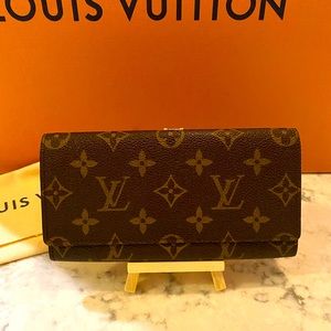 Louis Vuitton monogram checkbook credit card wallet